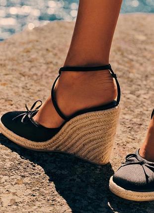 Босоножки женские zara зара черные на танкетке 38 размер