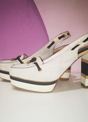 Туфли замшевые молочного цвета морская тематика roberto boticelli на каблуке и платформе