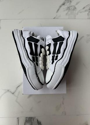Кеди amiri x maison mihara yasuhiro mmy white black