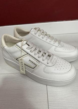 Чоловічі кросівки guess
