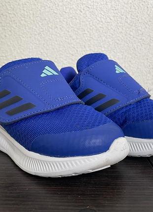 Детские кроссовки