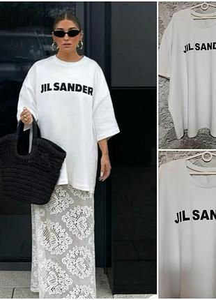 Стильна трендова футболка великого розміру від 44 до 76-го