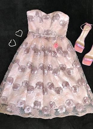 Нежное нарядное пудровое миди платье в цветы chi chi london!