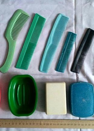Расческа расчески разной формы, цвета, раритет. мыльницы, подставки
