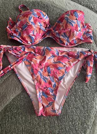 Купальники розмір л,ціна за 2 шт