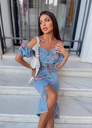 Джинсовий костюм