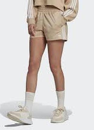 Короткие шорты adidas xs новые