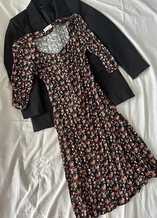 Сукня в квітковий принт