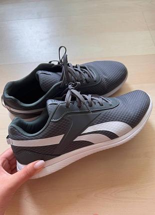 Оригінальні кросівки reebok б/у в гарному стані