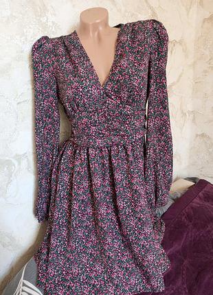 Платье в цветочный принт