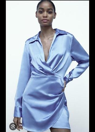 Шикарное нарядное атласное платье невероятно голубого цвета