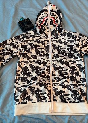 Кофта унисекс на 12-14 лет , на молнии, с очень интересным капюшоном