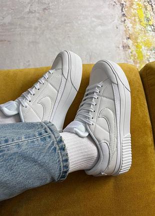 Женские кроссовки nike court legacy lift white