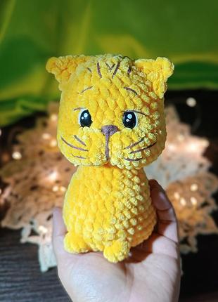 Мягкая игрушка вязаная плюшевый котик, котенок игрушечная ручная работа, хендмейд подарок