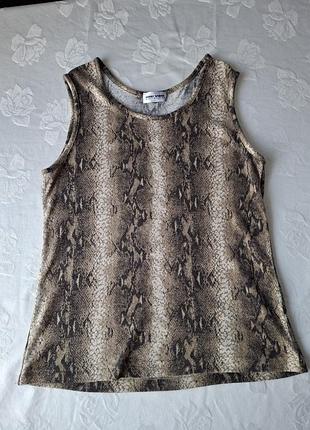 Майка женская, gerry weber, животный принт (змеи), размер - 44, состав ткани - 60% вискоза, 20% хлопок, 20% полиамид. состояние новой вещи.