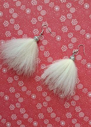Серьги кисти натурал мех нежные подвески кульчики  бижутер ручной работы hand made серёжки кисточки