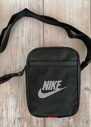 Универсальная сумка nike мужская - компактная и надёжная модель