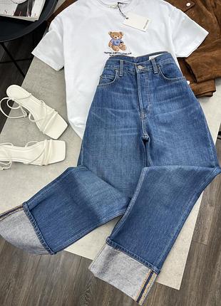 Актуальні джинси з підкатами від zara