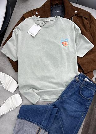 Класна футболка від pull & bear