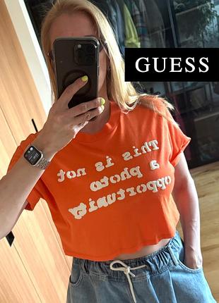 Укорочена футболка guess