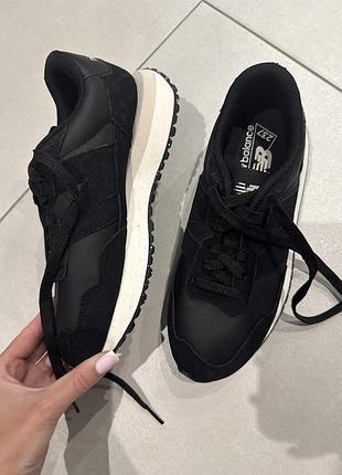 Продам кросівки new balance 237 нові