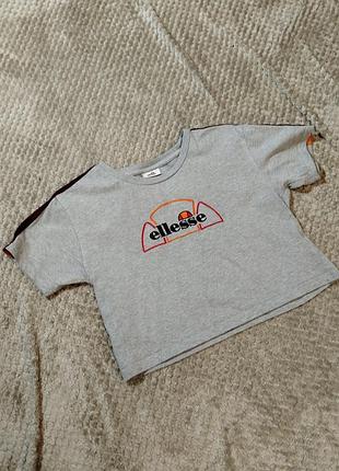 Женская серая футболка ellesse.