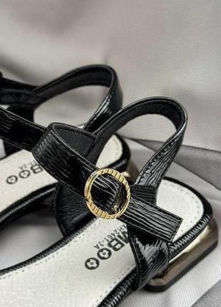 Босоніжки дитячі 2