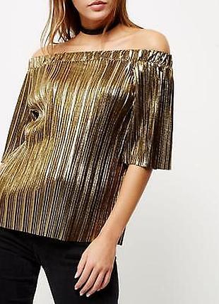Эфыектная блуза топ плиссированная золотисая металлик с открытыми плечами
