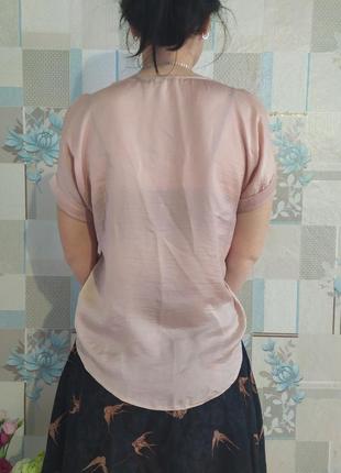 Стильна сатинова блуза з відкритими плечима8 фото