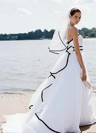 Весельное платье david's bridal с мандариновой окантовкой, фата uv, old money mood9 фото