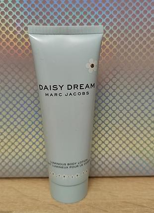Парфюмированный лосьон marc jacobs day dream