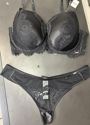 Неймовірно шикарний комплект hunkemoller noir