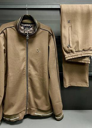 Спортивний костюм