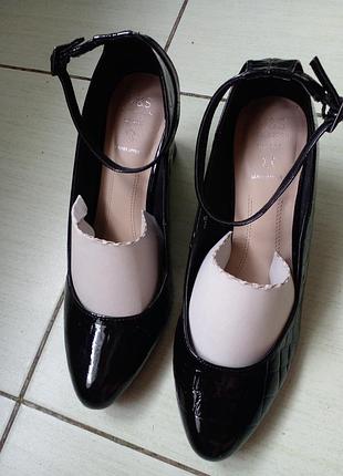 Кожаные туфли мери джейн