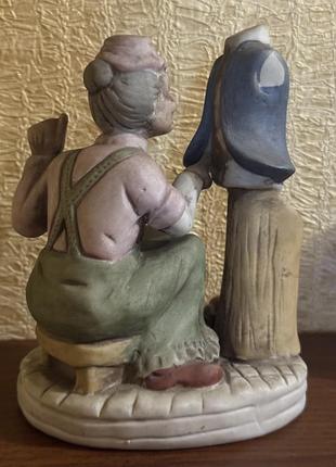 Cappodimonte 1960 г. статуєтка швея винтаж