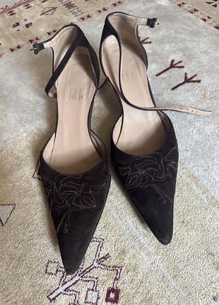 Човники коричневі з гострим носиком billi bi 40 розміру