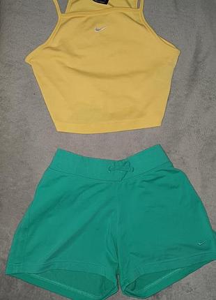 Женские шорты nike,l