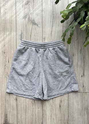 Оригінальні шорти сірі adidas xs/s розмір