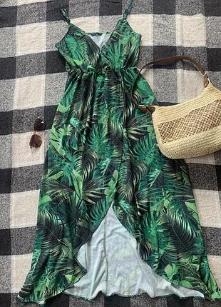 Дуже гарна сукня міді, повітряна, пляжна. ідеальний стан.