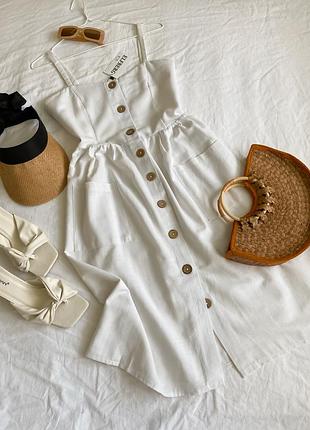 Женское платье сарафан длины миди декорированное пуговицами