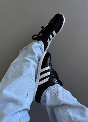 Жіночі кросівки adidas amsilk
black / white sole4 фото