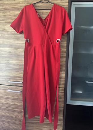 Жіночий комбінезон