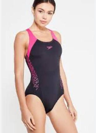 Слитный купальник speedo