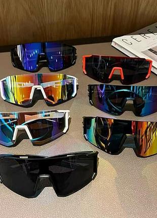 Спортивні сонцезахисні окуляри з панорамними лінзами. писати в особисті, так не продаєм.