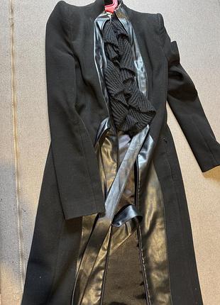 Пальто з вʼязаним воротом