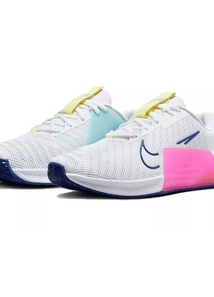 Кросівки HOKA Bondi 8 Chaussures pour Femme en Harbor Mist Lunar Rock Taille 41 1 3 
Hoka One One Bondi L low-top sneakers
dz2537-102
розмір 40/us8,5 w/25,5см
нові з бірками
без рідної коробки