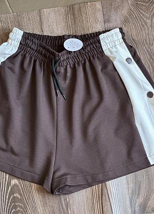 Шорты женские