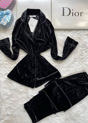 Жіноча піжама