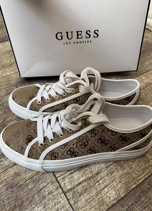 Кеди guess (оригінал) 38 розмір - 24,5см (трішки великомірять).