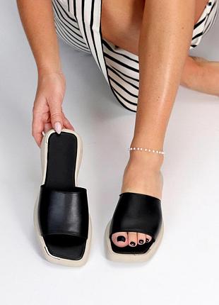 Шкіряні квадратні шльопанці шльопки